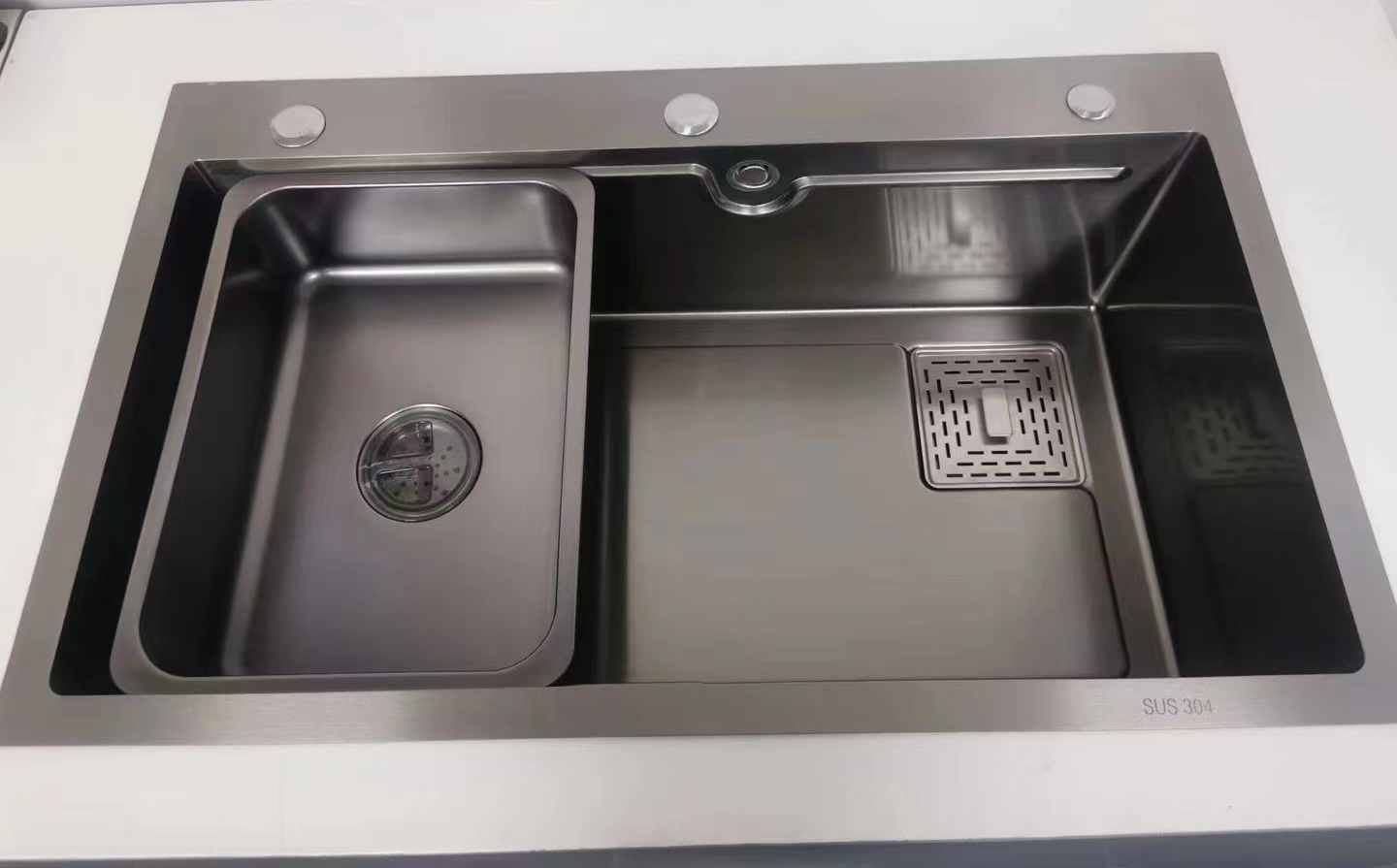 Drawn Double Bowl Sink detail 2 — BAOHUI HOME
