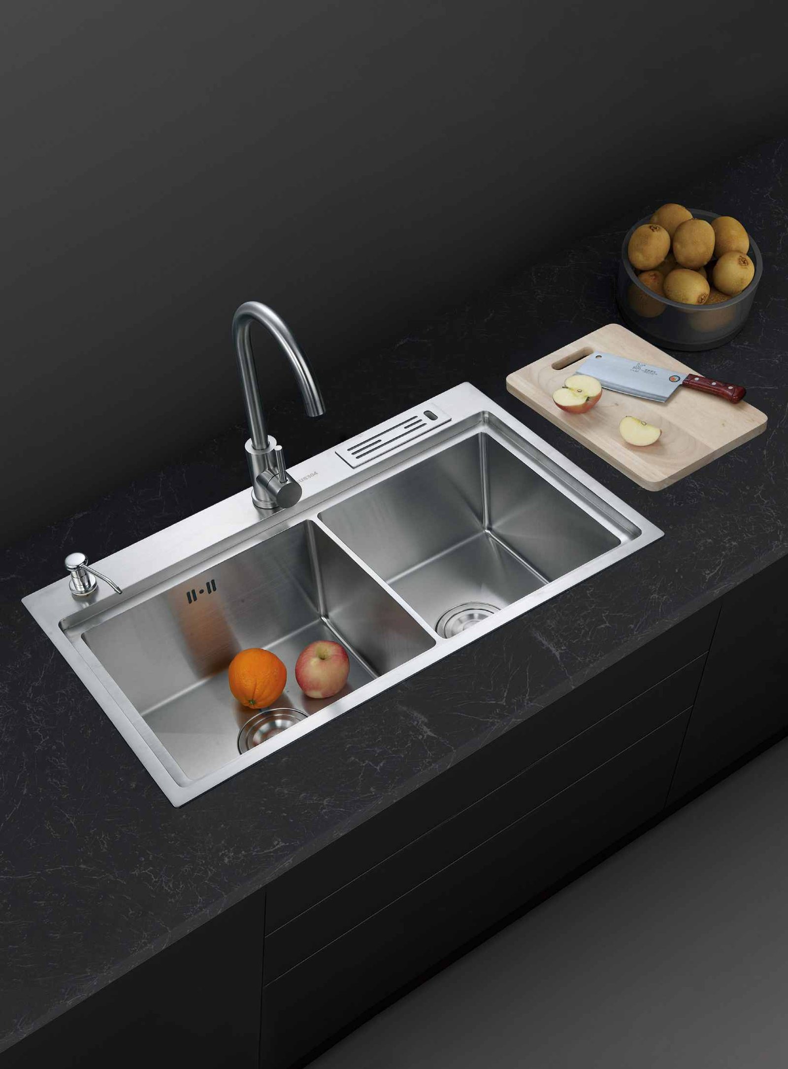 Matte Black Kitchen Sink detail 2 — BAOHUI HOME